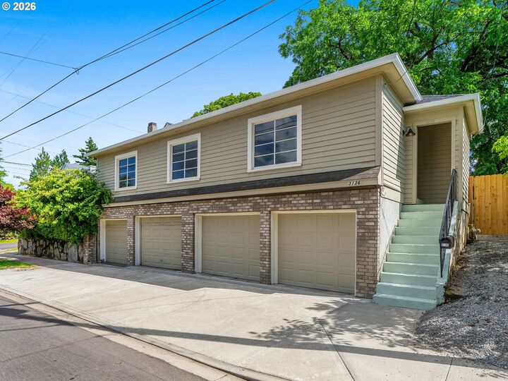 Property Photo:  3136 SE Sellwood St  OR 97222 