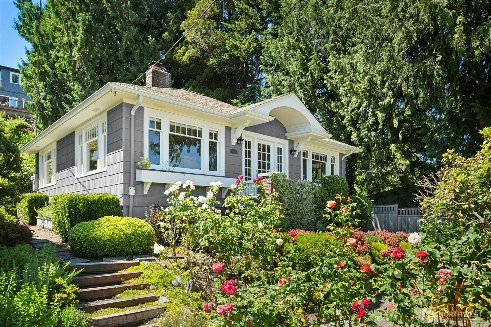 Property Photo:  707  Lake Washington Boulevard S  WA 98144 