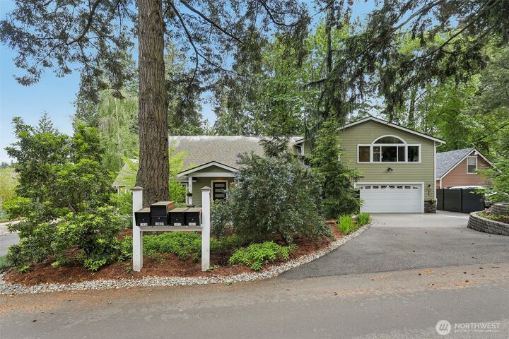Property Photo: 11633 NE 92nd Street WA 98033