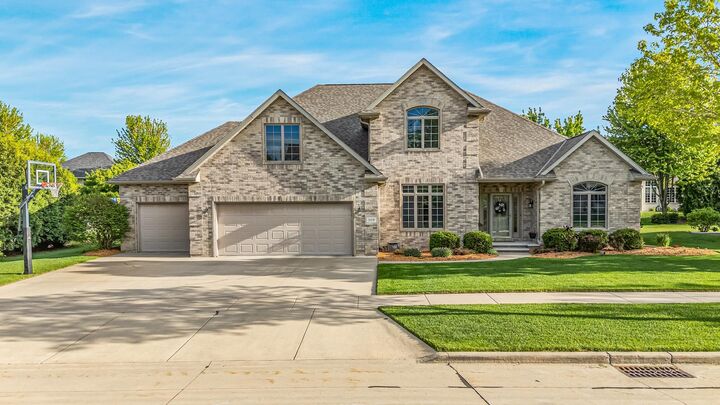 Property Photo:  309 E Stratford Lane  WI 54913 