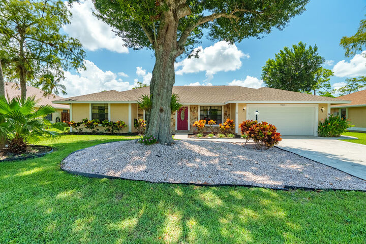 Property Photo:  14608 Paddock Drive  FL 33414 