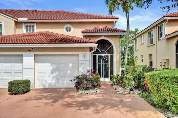 Property Photo:  12434 Crystal Pointe Drive 202  FL 33437 