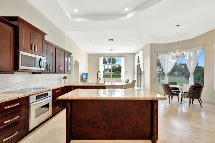 Property Photo:  2491 Eagle Run Drive  FL 33327 