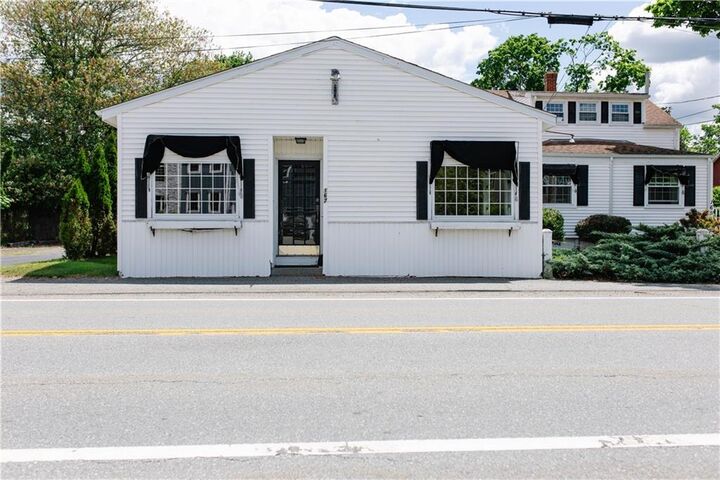 Property Photo:  165 Sowams Road  RI 02806 
