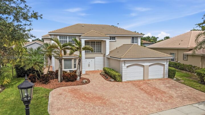 Property Photo: 2608 Oakbrook Ct FL 33332