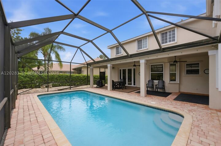 Property Photo: 2608 Oakbrook Ct FL 33332