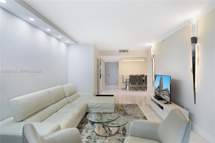 Property Photo:  4775 Collins Av 1804  FL 33140 