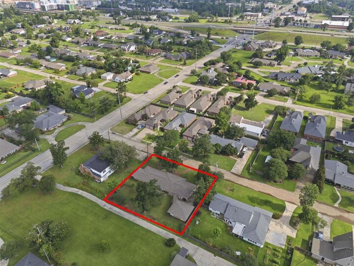 Property Photo: 727 Julius Street LA 70605