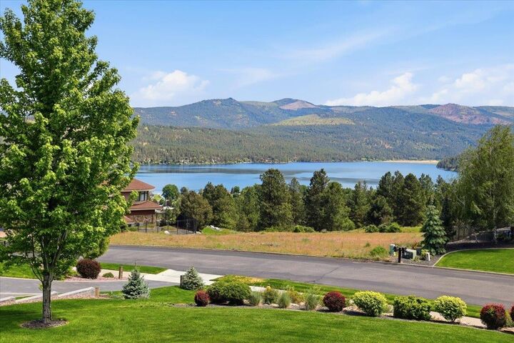 Property Photo: 350 S Legend Tree Dr WA 99019