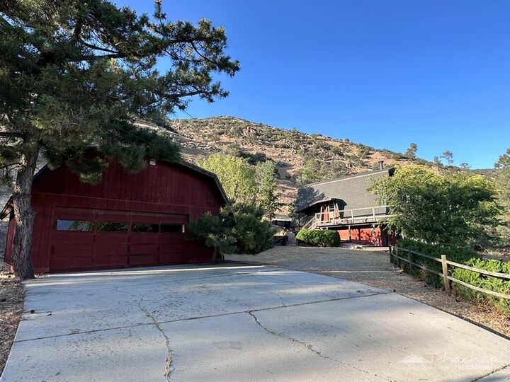 Property Photo: 22920 Sageland Court CA 93561