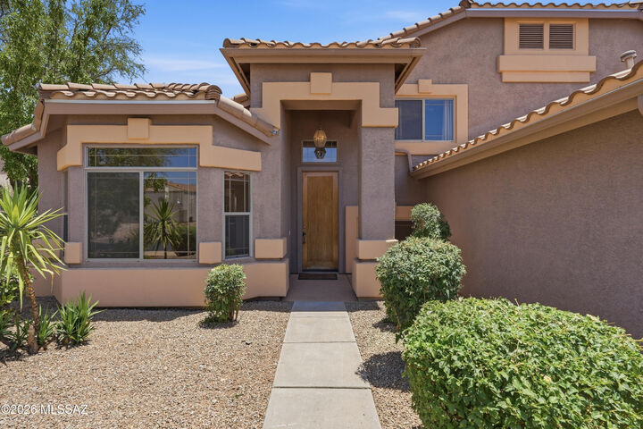 Property Photo:  13940 N Eddington Place  AZ 85755 