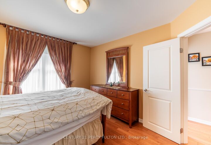 Property Photo: 3 Henderson Avenue ON L3T 2K2