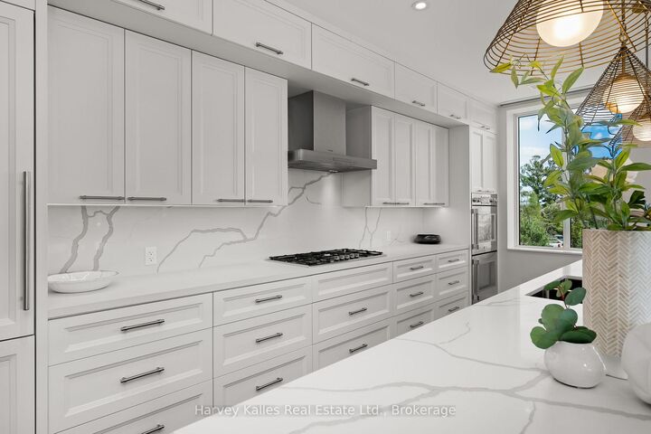 Property Photo: 727 Grandview Drive 211 ON P1H 1B2