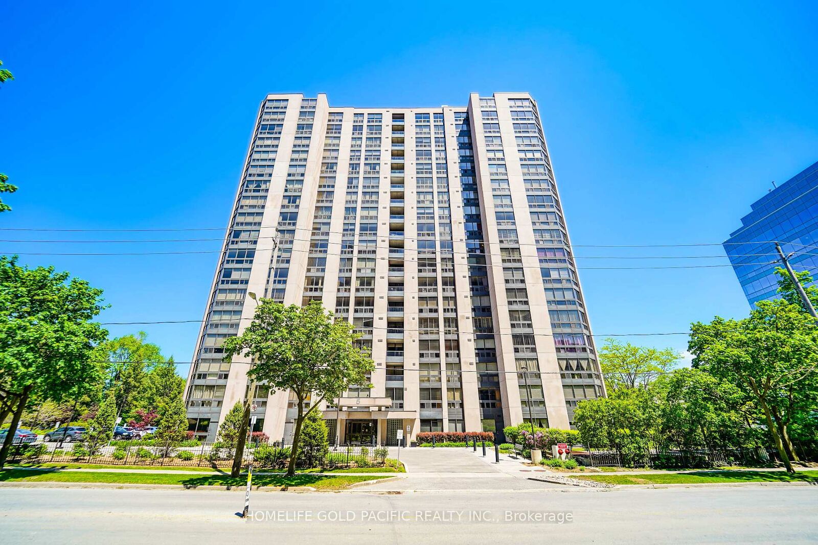 Property Photo: 5 Kenneth Avenue 907 ON M2N 6M7