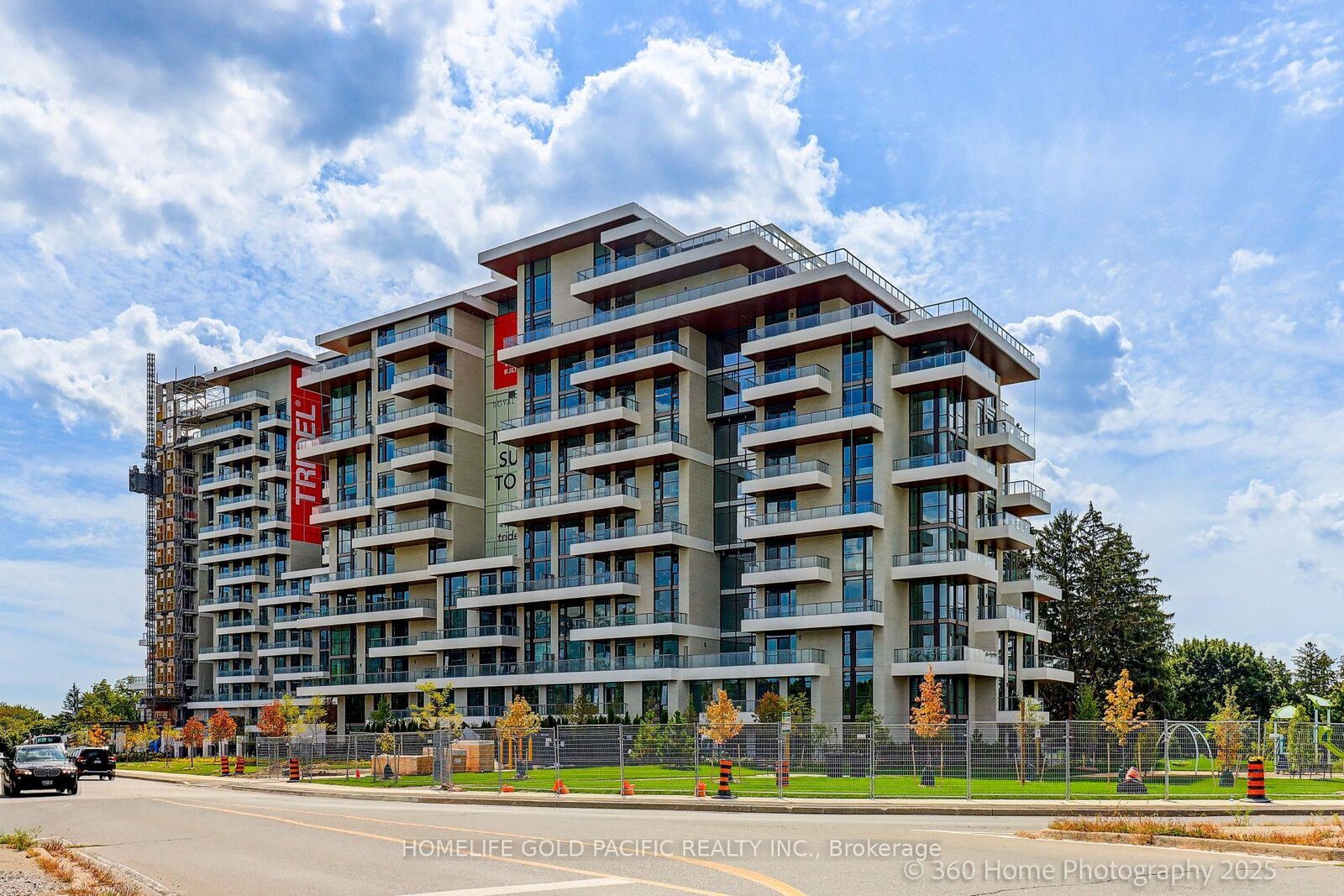 Property Photo: 399 Royal Orchard Boulevard 519 ON L3T 0H3
