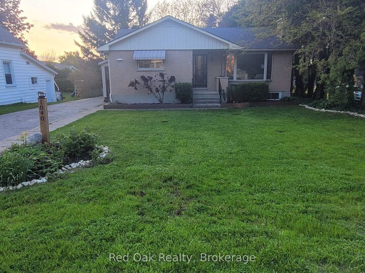Property Photo: 1040 Huron Terrace ON N2Z 1E5