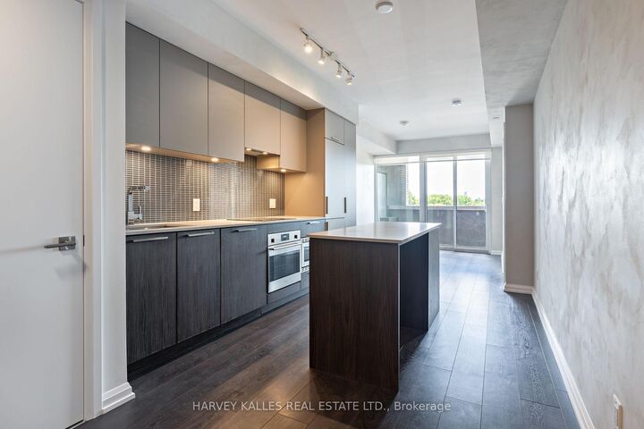 4208 Dundas Street W 412 — photo 1