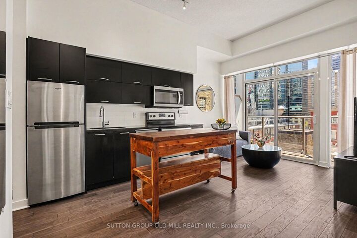 Property Photo: 126 Simcoe Street 713 ON M5H 4E6