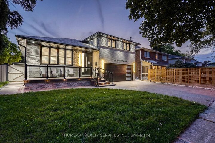 35 Munford Crescent — photo 1