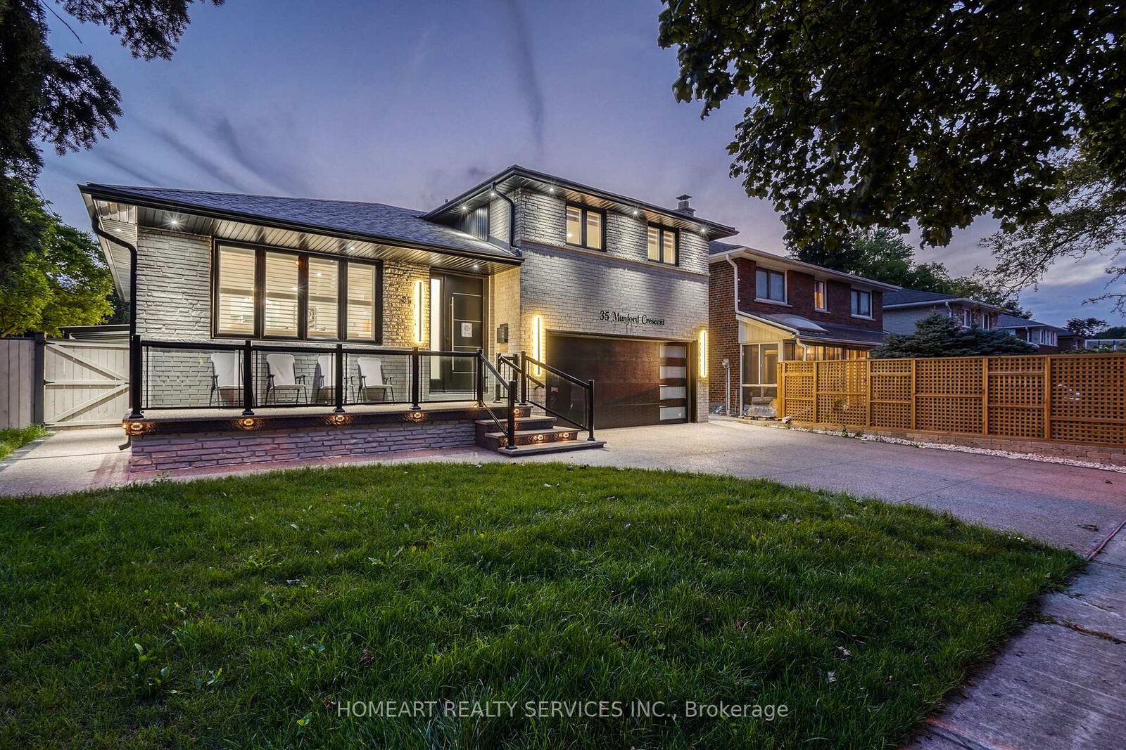 Property Photo:  35 Munford Crescent  ON M4B 1B9 