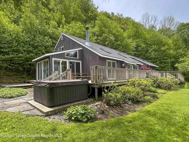 Property Photo:  620 Mohican Trail  NY 12441 