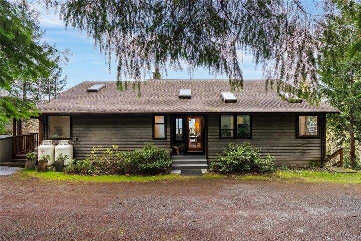 Property Photo: 1691 Strathcona Heights Rd BC V8H 2A9
