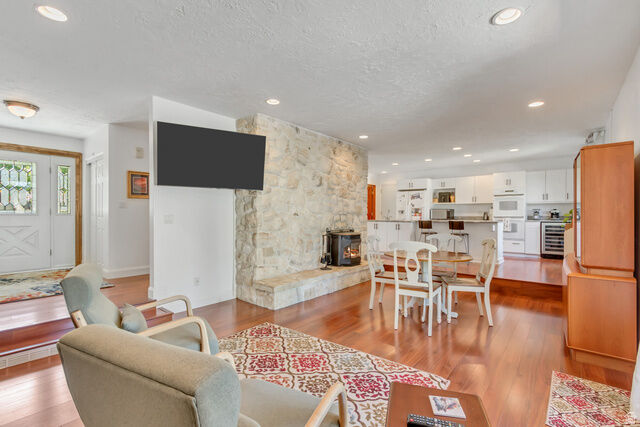 Property Photo:  10814 S Whirlaway Ln  UT 84092 