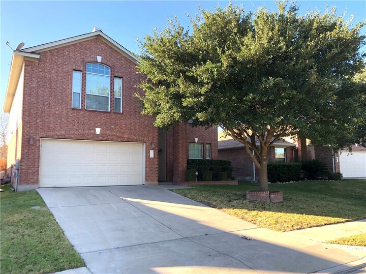 Property Photo: 20625 Farm Pond Lane TX 78660