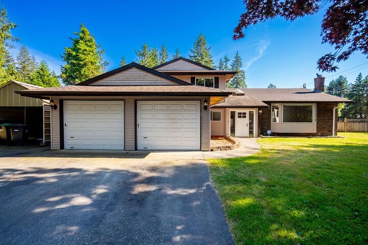 25016 59 Avenue — photo 1