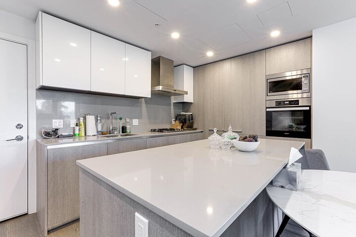 Property Photo: 4908 Cambie Street 404 BC V5Z 0K1