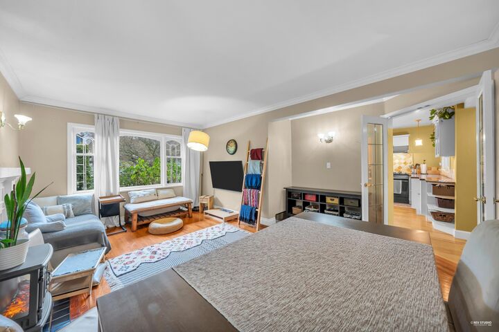 Property Photo: 378 E 59th Avenue BC V5X 1X9