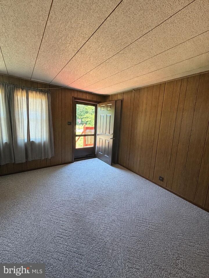 Property Photo:  6953 Grenada Drive  MD 21804 