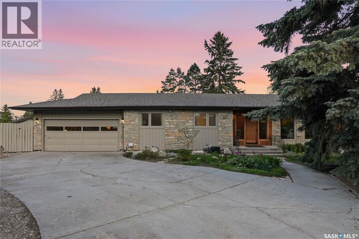 Property Photo: 727 Tobin Terrace SK S7K 4P4
