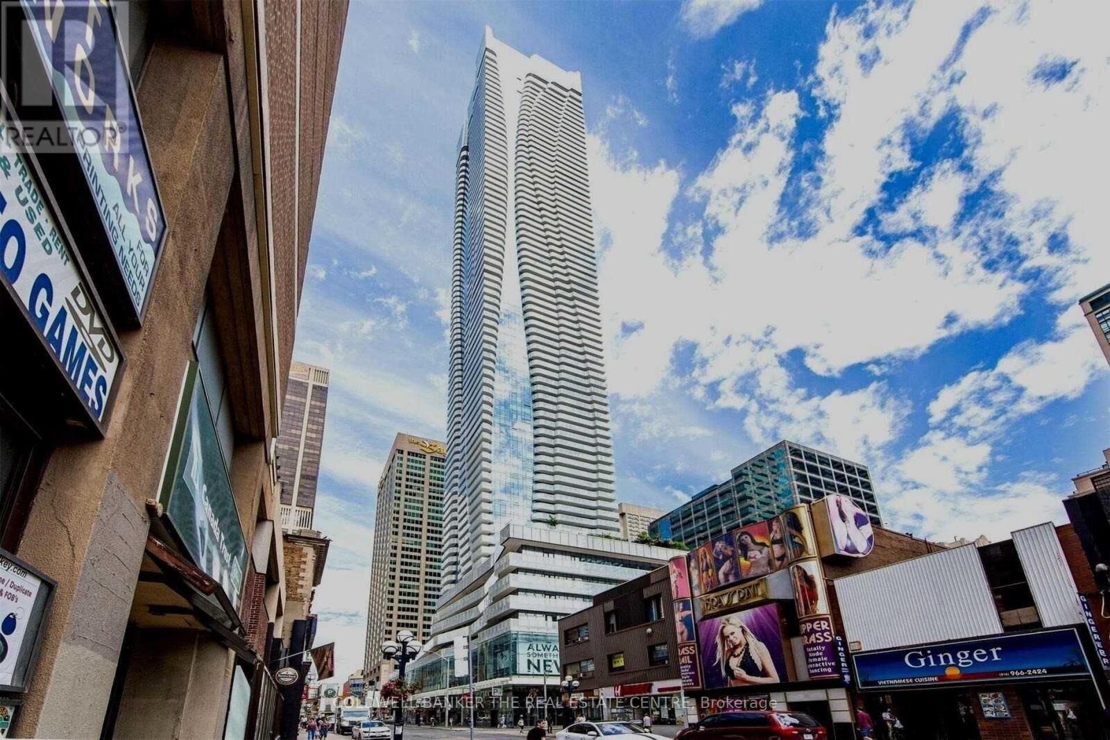 Property Photo:  1 East Bloor Street East 7  ON M4W 0A8 