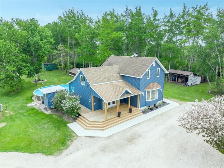 Property Photo:  69079 43 Road East  MB R0E 0C0 