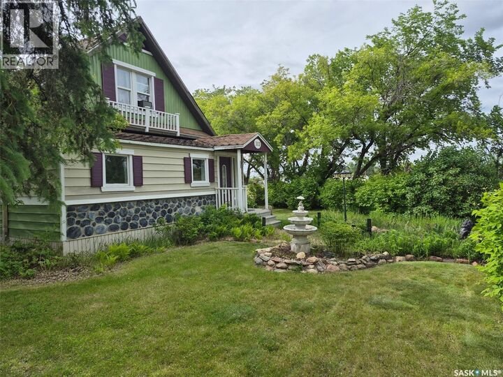 Property Photo: 303 Edward Street SK S0K 3L0