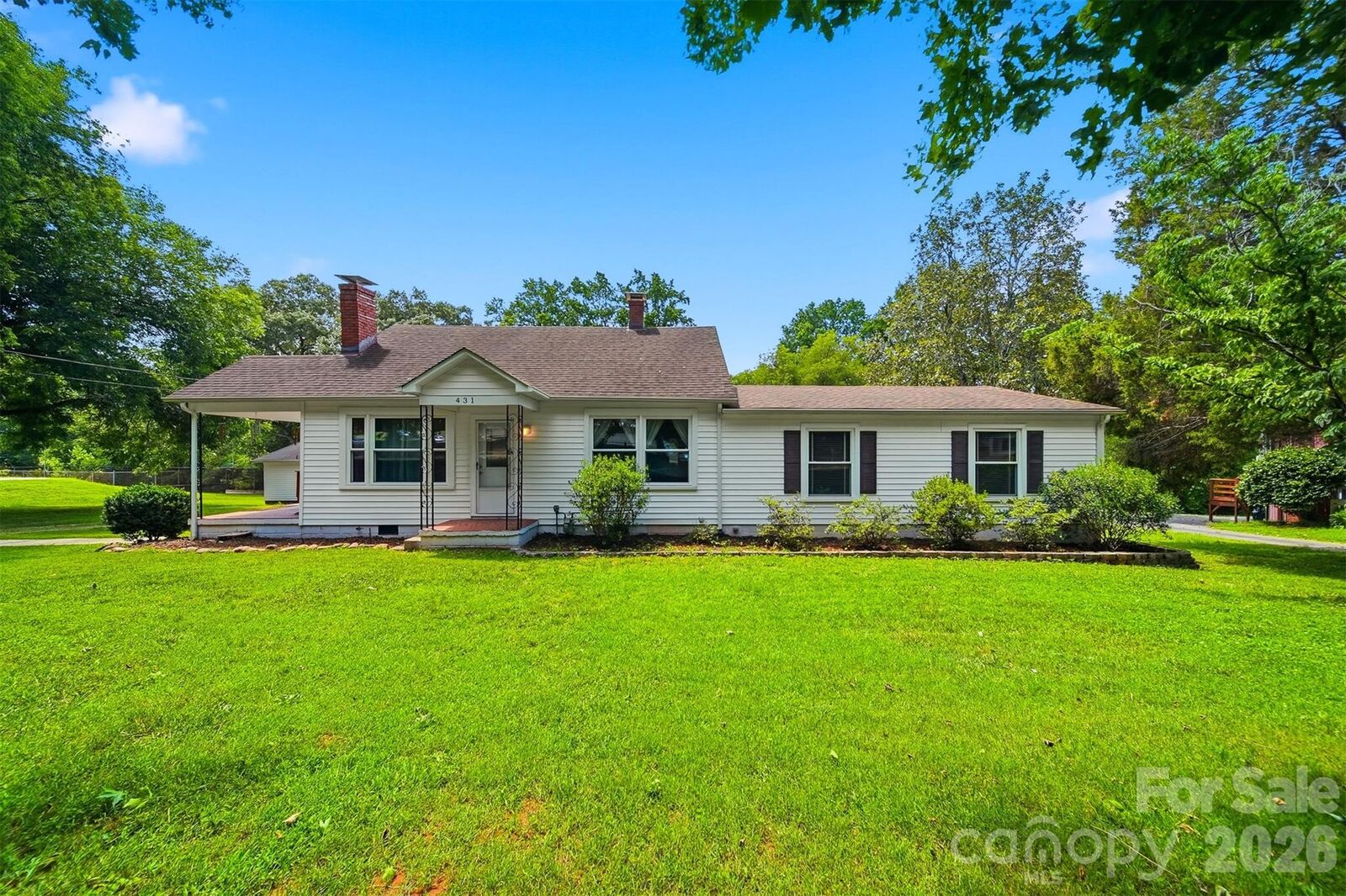 Property Photo:  431 W 20th Street  NC 28658 