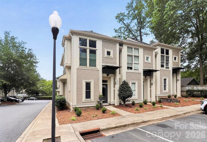 Property Photo:  1073 Park West Drive  NC 28209 