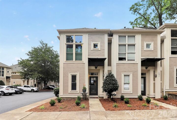 Property Photo:  1073 Park West Drive  NC 28209 