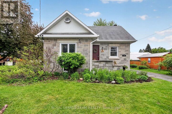 Property Photo: 94 Strachan Street ON K0A 2Z0