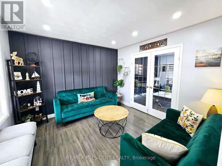 Property Photo: 32 Algonquin Road ON N4T 1R8