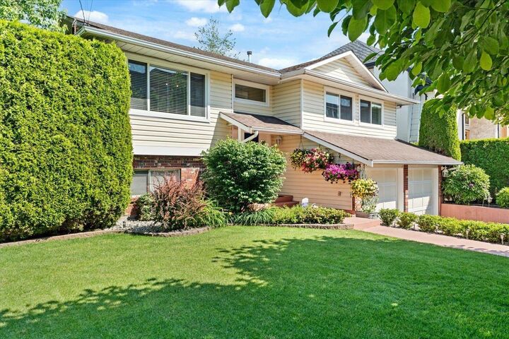 Property Photo:  2052 Primrose Street  BC V2S 2Z1 