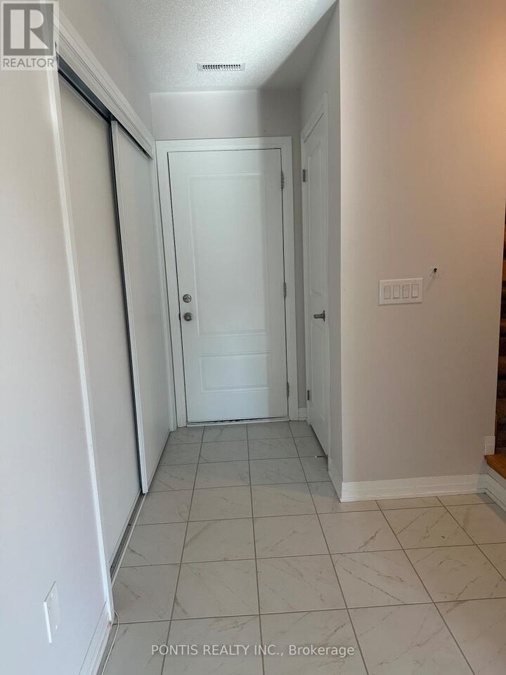 Property Photo:  585 Colborne Street East 304  ON N3S 3M7 