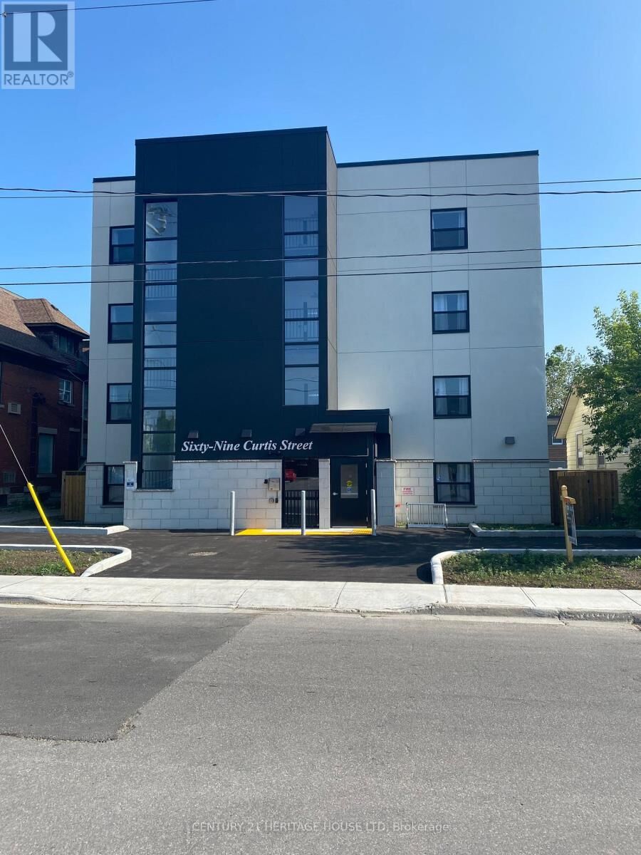 Property Photo: 69 Curtis Street 206 ON N5P 1C4