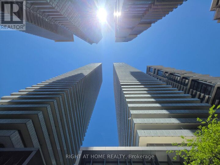 Property Photo:  50 Charles St E Street 3813  ON M4Y 0C3 