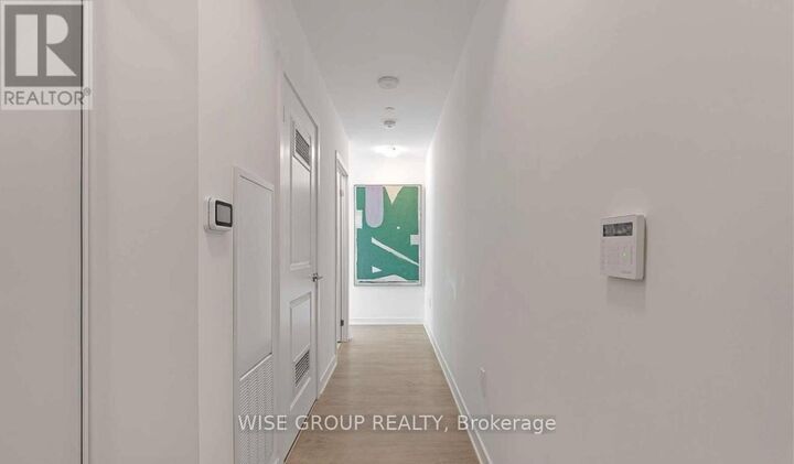 Property Photo: 120 Eagle Rock Way Lph04 ON L6A 5C2