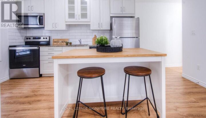 Property Photo:  374 Prospect Avenue A6  ON N2A 0L2 