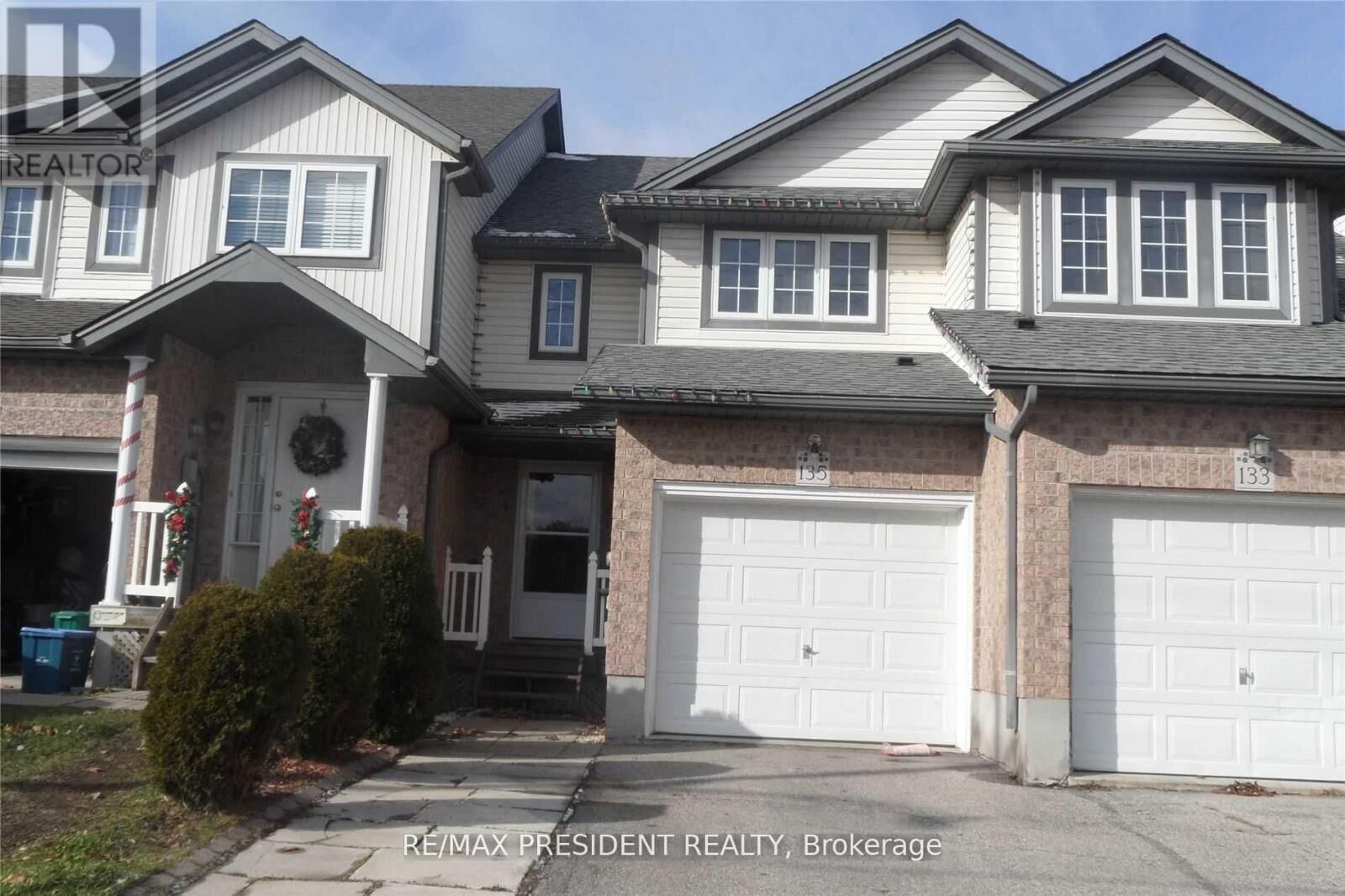 Property Photo:  135 Activa Avenue  ON N2E 3T3 