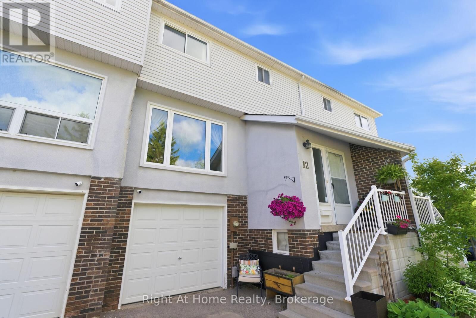Property Photo: 303 Garden Street 12 ON L1N 3W3