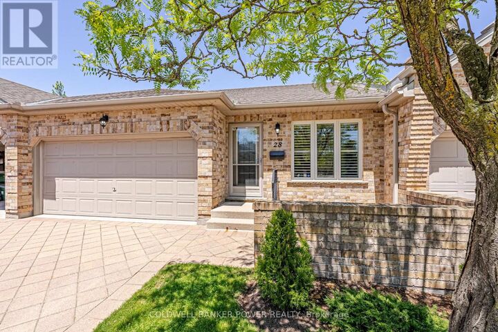Property Photo:  572 Thistlewood Drive 28  ON N5X 4N6 